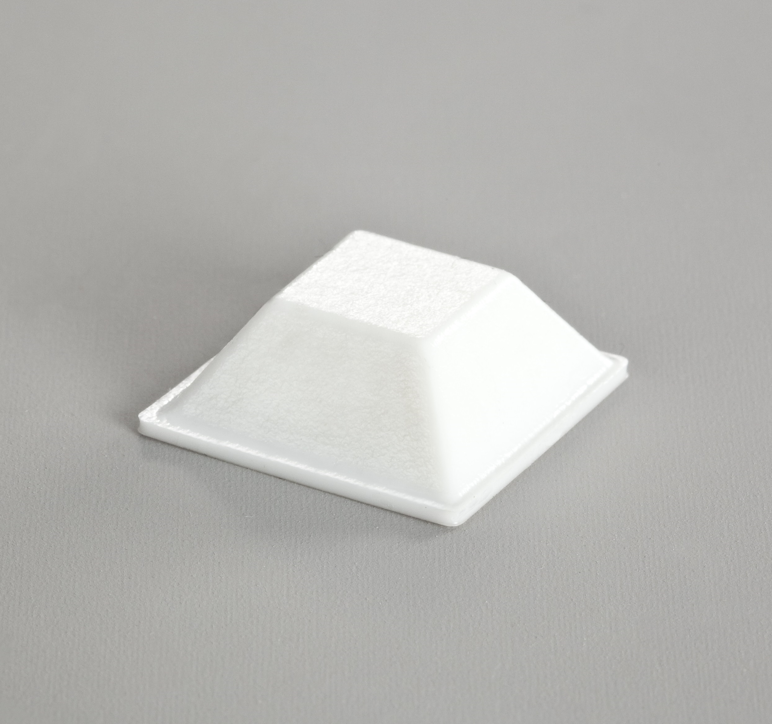 BS-19 WHITE product image